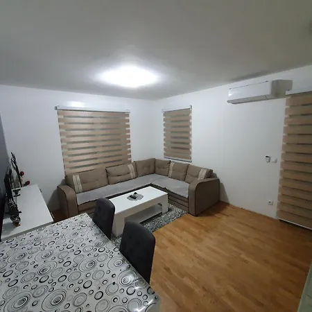Stan Na Dan Zaga Dusana Vasiljeva 7a Apartmán Brčko