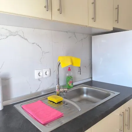 Stan Na Dan Zaga Dusana Vasiljeva 7a *